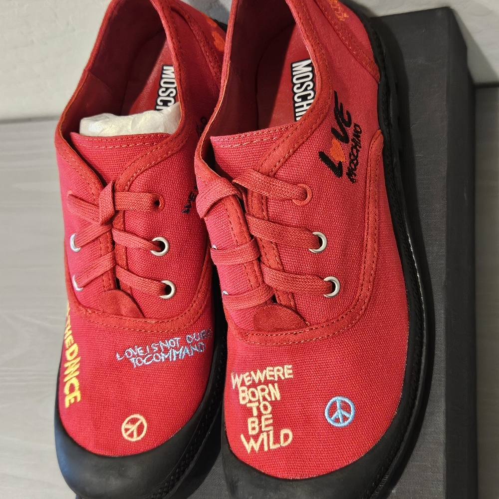 Moschino Red Canvas 'Join The Dance' Sneakers - Picture 10 of 14